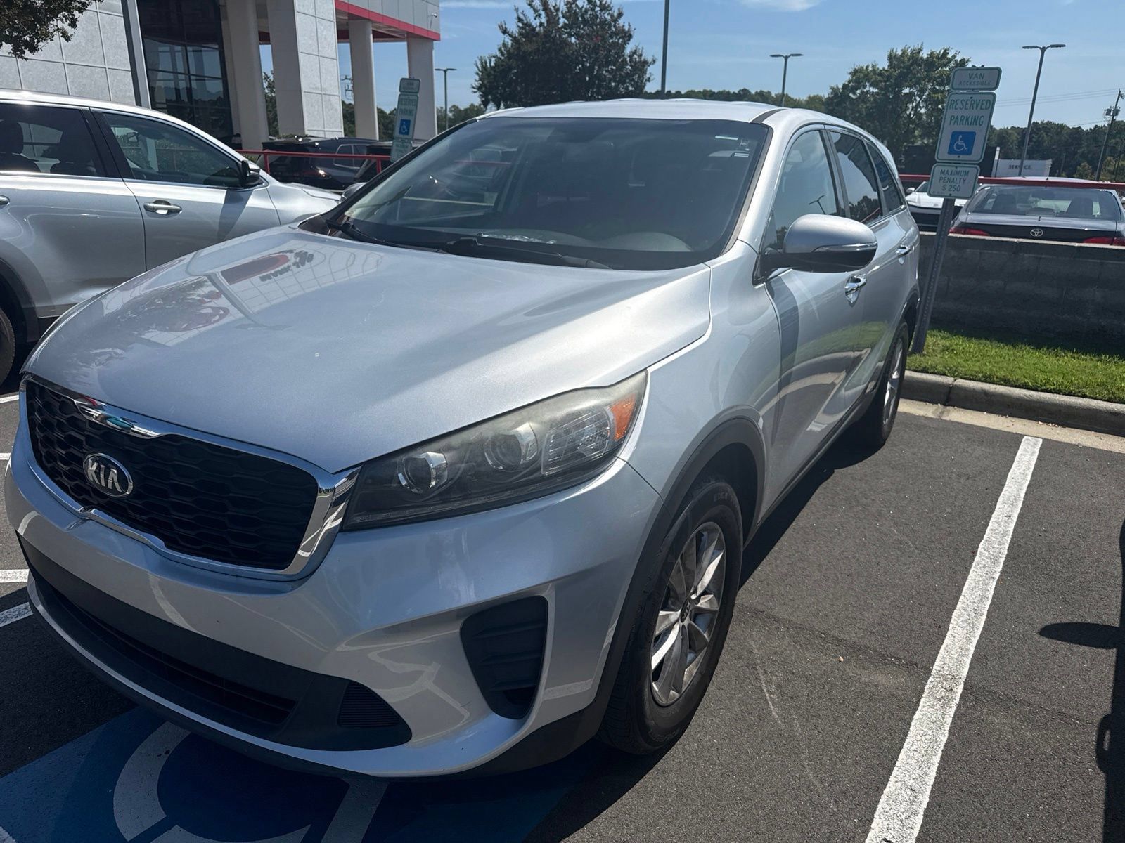 Used 2019 Kia Sorento L FWD image 6