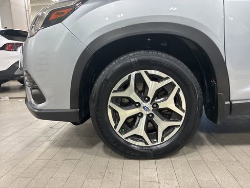Used 2022 Subaru Forester Premium image 15