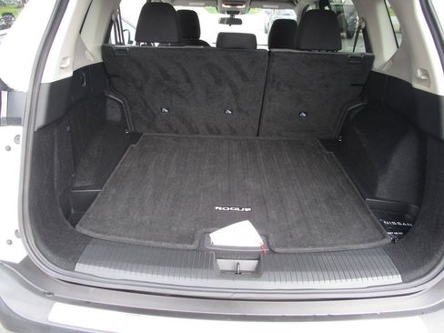 Used 2021 Nissan Rogue SV FWD image 22