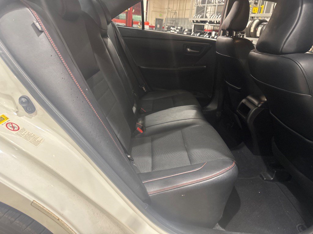 Used 2016 Toyota Camry SE FWD image 47