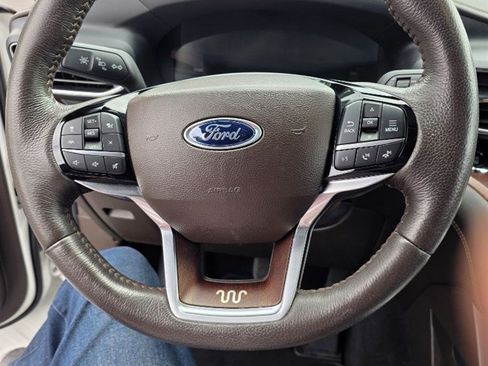 Used 2023 Ford Explorer King Ranch w/ Technology Package AWD/4WD image 30