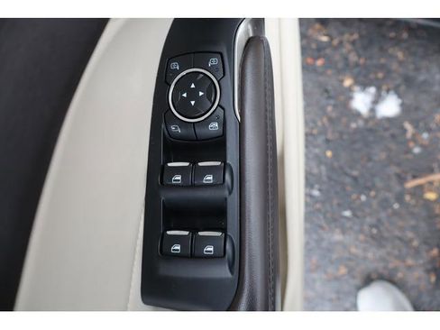 Used 2015 Lincoln MKC AWD w/ Equipment Group 101A Select image 10