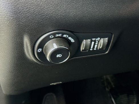 Used 2022 Jeep Compass Limited w/ Elite Group AWD/4WD image 12