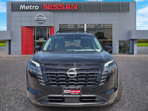 New 2026 Nissan Pathfinder SV FWD image 2