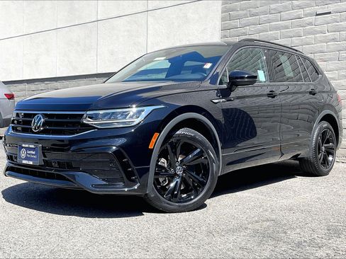 Certified 2023 Volkswagen Tiguan SE R-Line FWD image 12