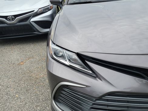 Used 2023 Toyota Camry LE image 5