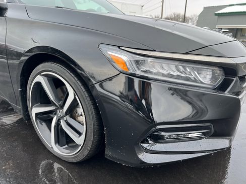 Used 2018 Honda Accord Sport image 27