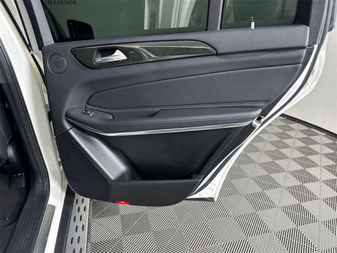 Used 2017 Mercedes-Benz GLS 550 4MATIC image 16