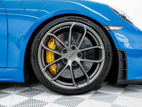 Used 2022 Porsche 718 Cayman GT4 image 42