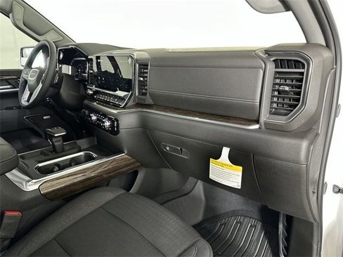New 2026 GMC Sierra 1500 Elevation image 29