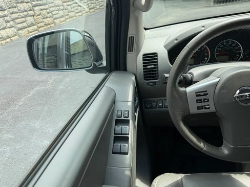 Used 2017 Nissan Frontier SL AWD/4WD image 19