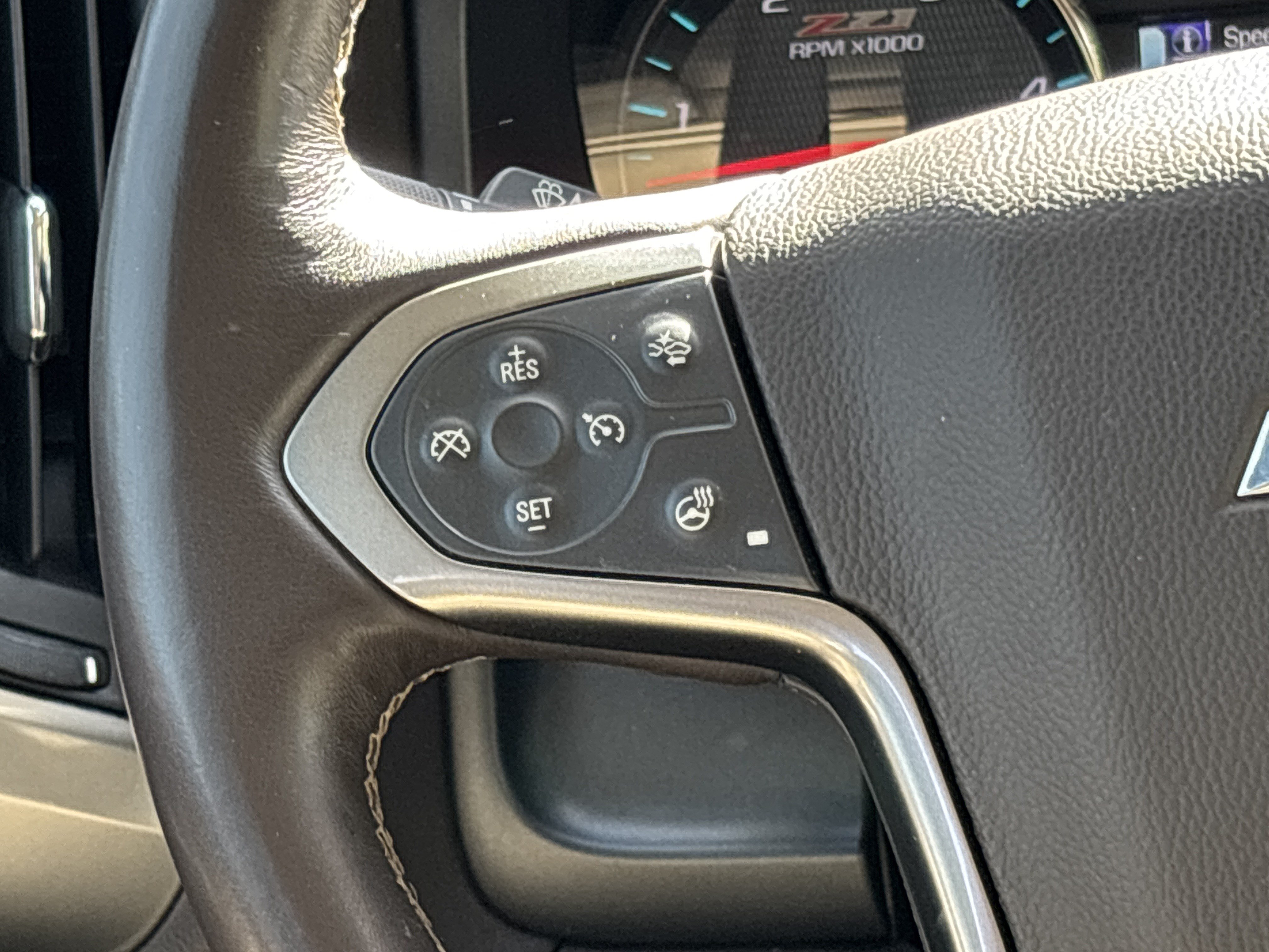 Used 2018 Chevrolet Silverado 2500 LTZ w/ Duramax Plus Package AWD/4WD image 18
