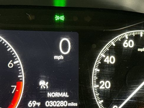Used 2024 Honda HR-V Sport image 13