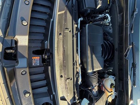 Used 2023 Cadillac Escalade ESV Sport Platinum w/ LPO, ONYX Package image 26