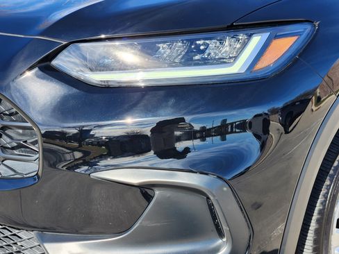 Certified 2023 Honda HR-V LX image 9