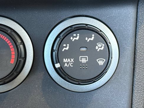 Used 2013 Nissan Rogue S w/ Special Edition Pkg FWD image 30