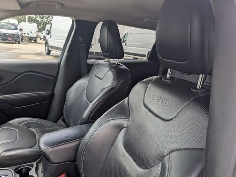 Used 2015 Jeep Cherokee Limited w/ Luxury Group image 14