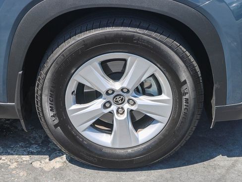 Certified 2025 Toyota Grand Highlander FWD image 11
