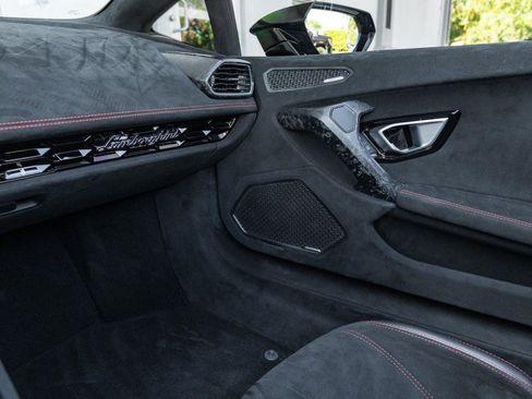 Used 2019 Lamborghini Huracan Performante image 52