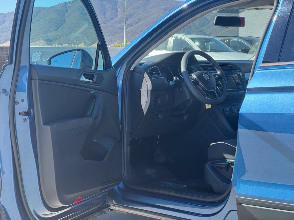 Used 2019 Volkswagen Tiguan S w/ Driver Assistance Package FWD image 8