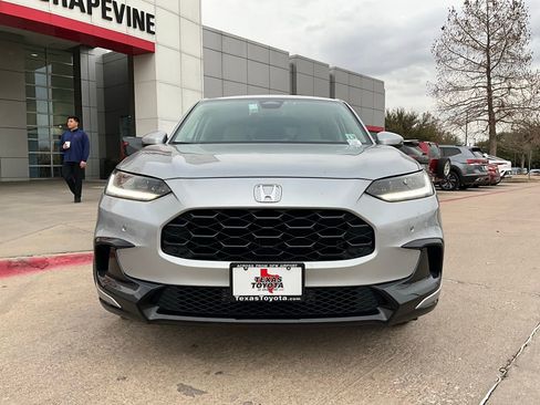 Used 2025 Honda HR-V EX-L image 3