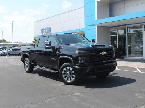 New 2026 Chevrolet Silverado 2500 Custom w/ Z71 Off-Road Package AWD/4WD image 2
