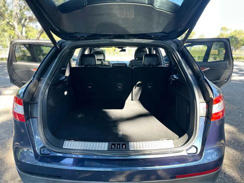 Used 2017 Lincoln MKX Reserve w/ Lincoln MKX Climate Package image 10