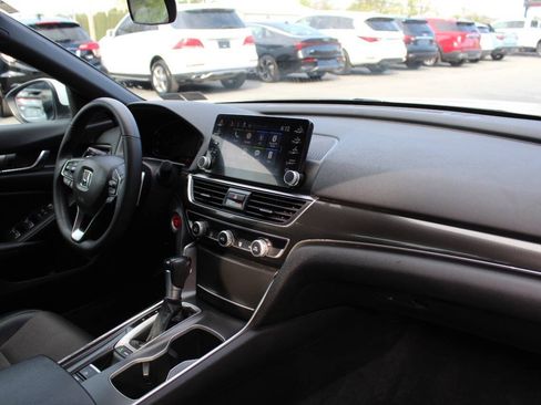Used 2019 Honda Accord Sport image 15