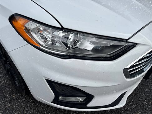 Used 2019 Ford Fusion SE w/ Equipment Group 151A FWD image 7