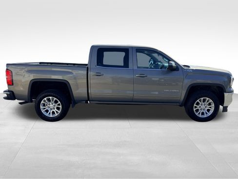 Used 2017 GMC Sierra 1500 SLE w/ SLE Value Package AWD/4WD image 10