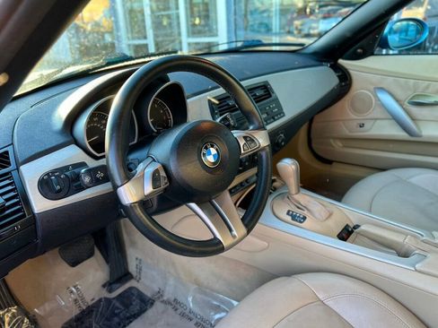Used 2005 BMW Z4 3.0i image 13