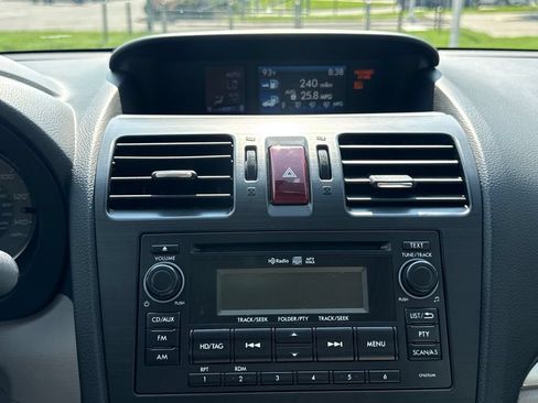 Used 2015 Subaru Forester 2.5i Limited AWD/4WD image 25