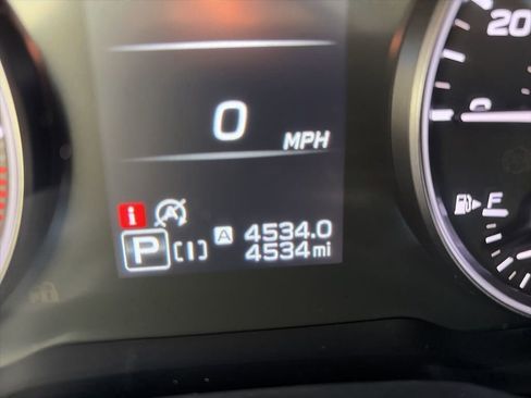 Used 2025 Subaru Impreza 2.0i Sport image 14