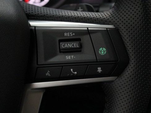 New 2025 Mitsubishi Outlander SE image 10