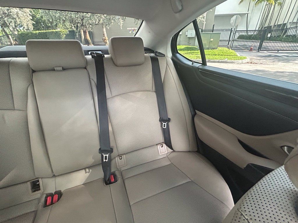 Used 2020 Lexus ES 350 w/ Premium Package FWD image 14