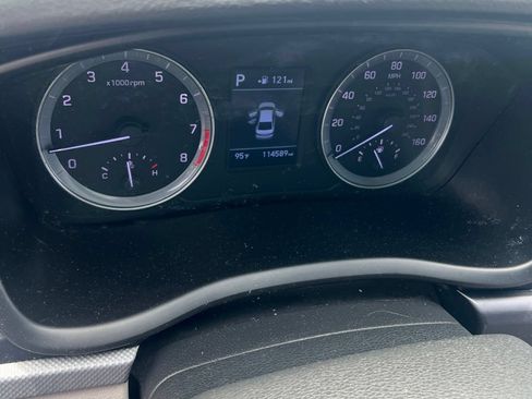 Used 2019 Hyundai Sonata SE FWD image 2