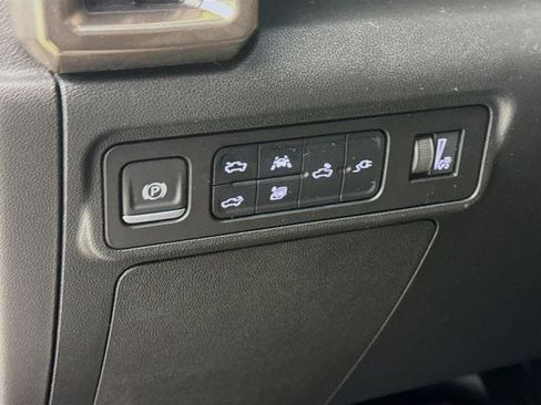 Used 2024 GMC Hummer EV 2X w/ LPO, Illumination Package image 13