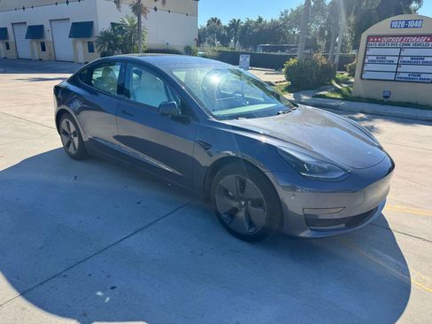 Used 2021 Tesla Model 3 Standard Range Plus image 7