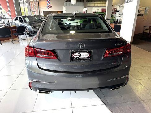 Used 2019 Acura TLX V6 SH-AWD image 4