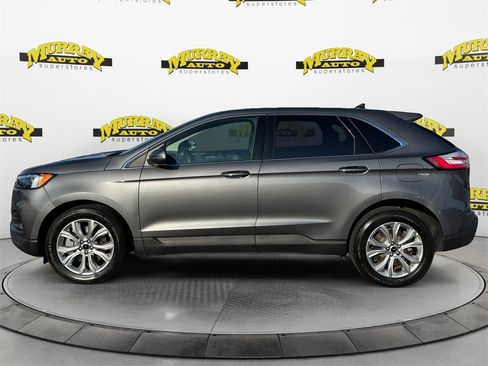 Used 2024 Ford Edge Titanium image 2