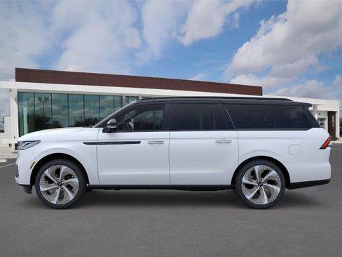 New 2025 Lincoln Navigator L Black Label w/ Black Label Special Edition AWD/4WD image 3