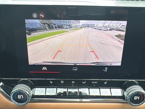 Used 2025 GMC Canyon AT4 AWD/4WD image 18