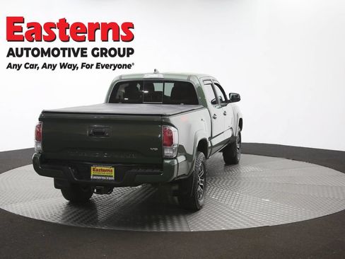 Used 2022 Toyota Tacoma TRD Sport AWD/4WD image 36