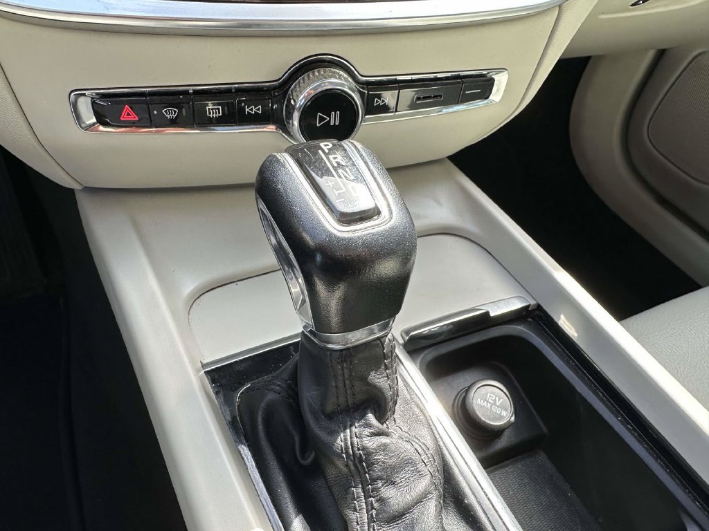 Used 2019 Volvo S60 T6 Momentum w/ Premium Package AWD/4WD image 24