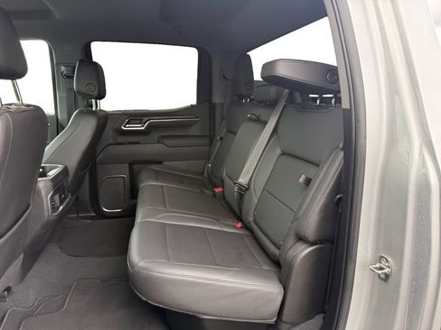 Certified 2022 GMC Sierra 1500 SLT w/ SLT Premium Package image 16