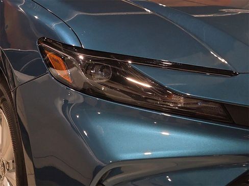 Certified 2025 Toyota Camry LE w/ Convenience Package image 7