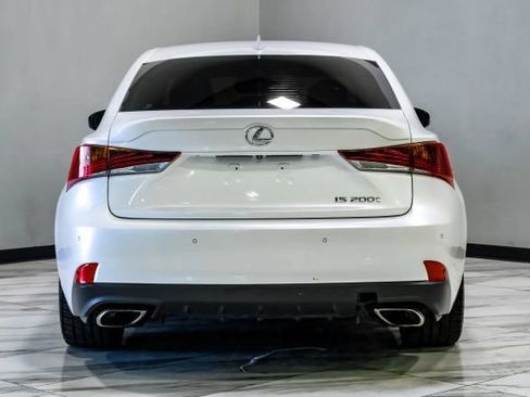 Used 2017 Lexus IS 200t w/ Premium Package RWD image 11