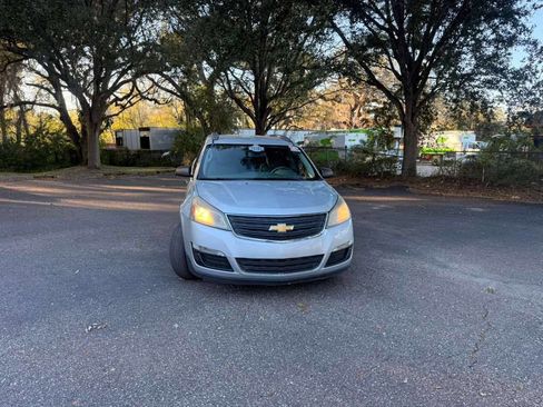 Used 2017 Chevrolet Traverse LS image 2