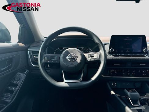 Used 2023 Nissan Rogue S FWD image 29