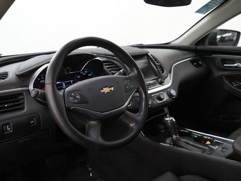 Used 2018 Chevrolet Impala LT FWD image 23